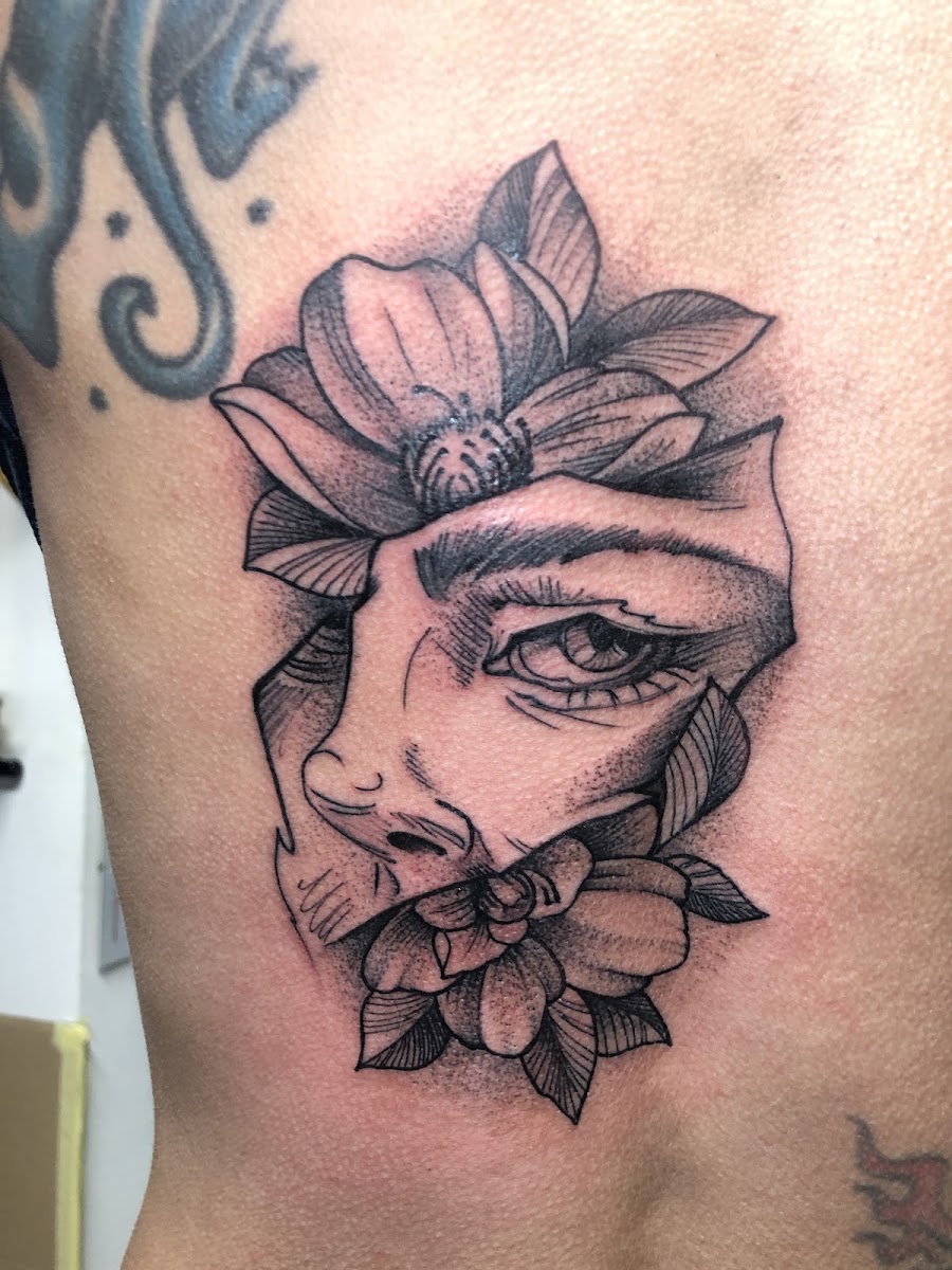 Gesicht mit Blumen, Linework